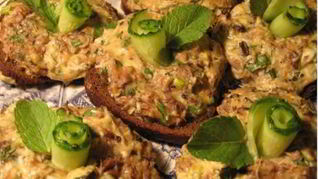 Горячие бутерброды с тунцом