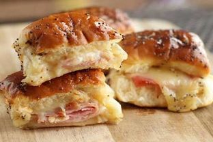 Горячие бутерброды с ветчиной и сыром в фольге