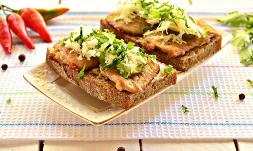 Рецепт горячие бутерброды со свининой