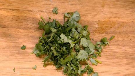 хитрый бутерброд с авокадо и яичницей