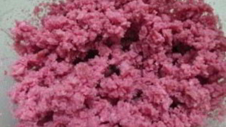 закрытые бутерброды с сыром и колбасой