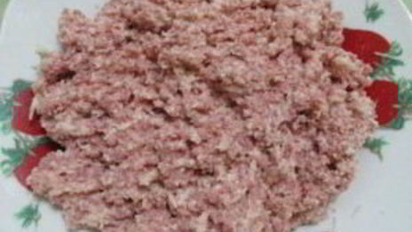 закрытые бутерброды с сыром и колбасой