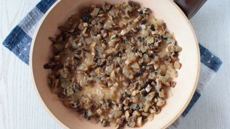 чебуреки с грибами и сыром