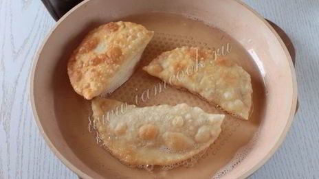 чебуреки с капустой