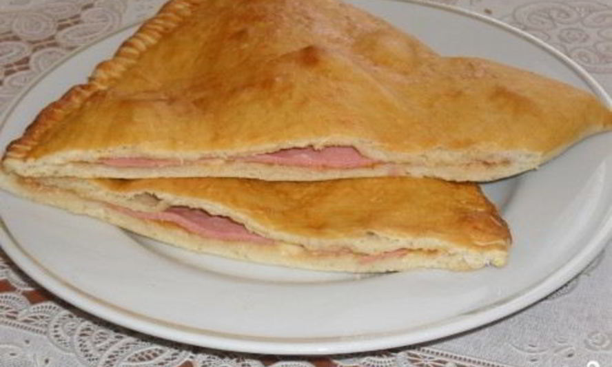 Рецепт чебуреки с колбасой