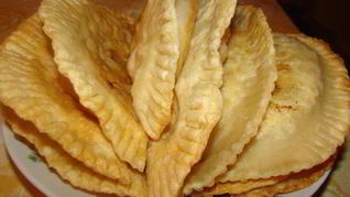 Чебуреки с куриным фаршем