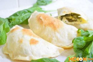 Чебуреки с сыром и зеленью