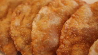 Чебуреки с тунцом