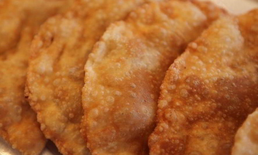 Рецепт чебуреки с тунцом