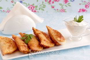 Чебуреки с творогом и зеленью