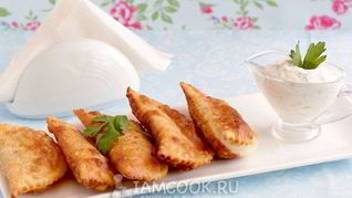 Чебуреки с творогом и зеленью
