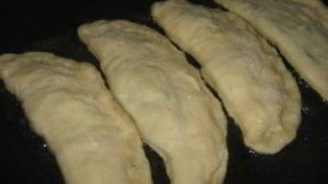 чебуреки с зеленью