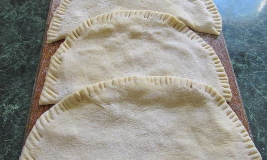 Рецепт хрустящее тесто для чебуреков на водке