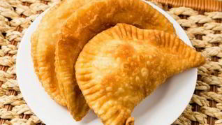 Хрустящие чебуреки с бараниной и говядиной