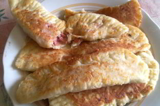 Сырные чебуреки