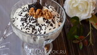 Чернослив фаршированный грецкими орехами в сметане