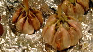 Чеснок запеченный с прованскими травами