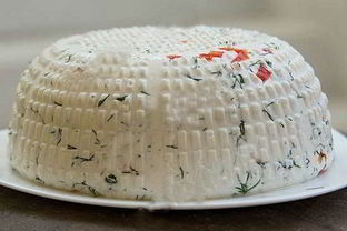 Домашний сыр с красным перцем