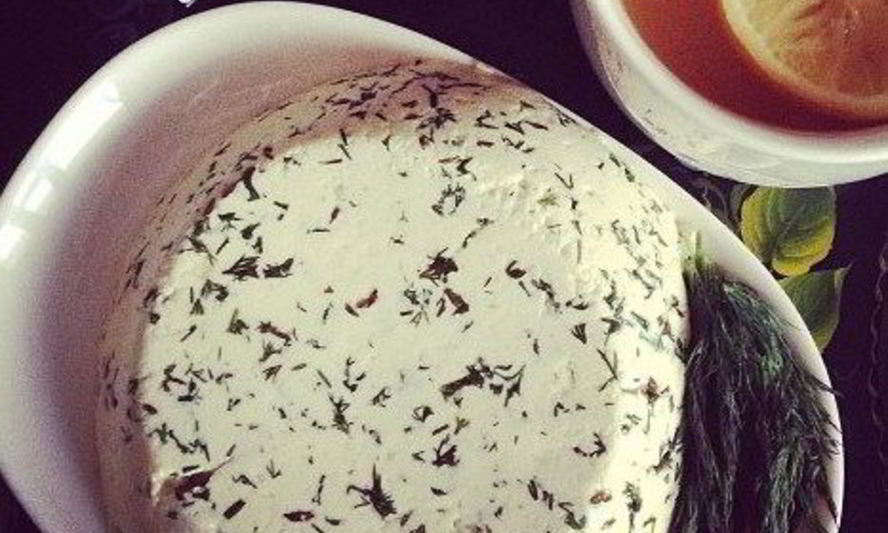 Рецепт домашний сыр с луком и тмином