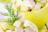 Фаршированные яблоки с начинкой из курицы, яблок и сельдерея