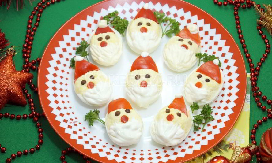 Рецепт фаршированные яйца дед мороз