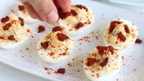 фаршированные яйца по-испански