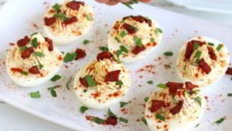 фаршированные яйца по-испански