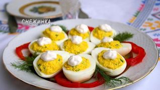 Фаршированные яйца под майонезом