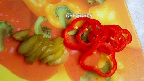 фаршированные яйца под майонезом