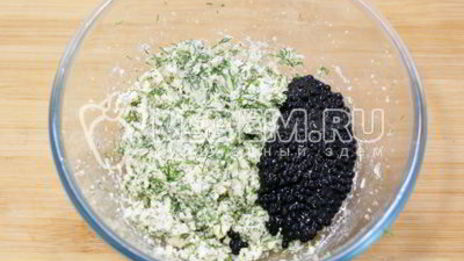 фаршированные яйца с икорно-горчичной начинкой