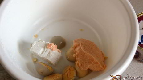 фаршированные яйца с икорным кремом