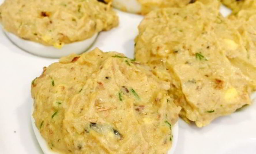 Рецепт фаршированные яйца с рыбными консервами