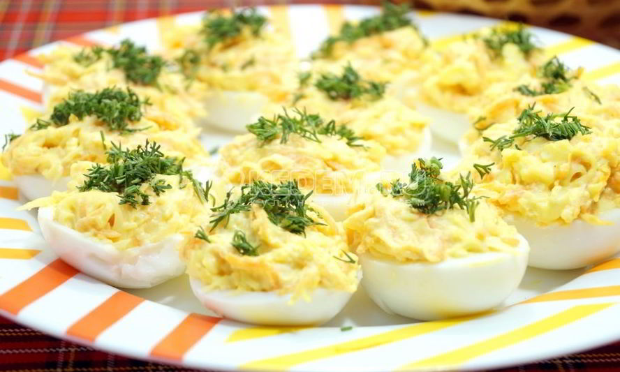 Рецепт фаршированные яйца с сыром
