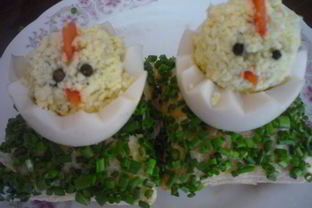 Фаршированные яйца Цыплята