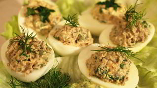 Яйца, фаршированные грибами
