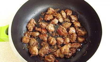 яйца, фаршированные куриной печенью