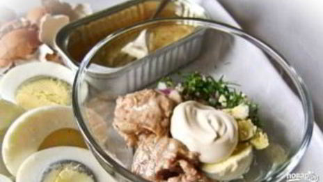 яйца, фаршированные печенью трески