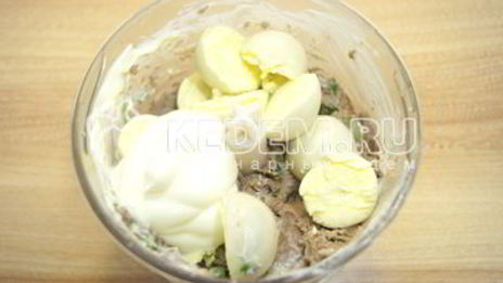 яйца фаршированные печенью