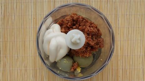 яйца фаршированные с тунцом