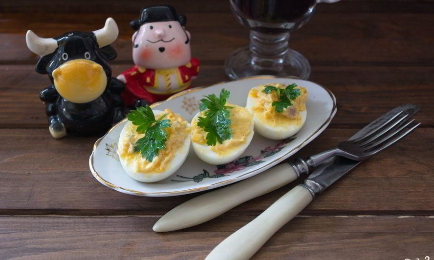 Рецепт яйца, фаршированные сельдью