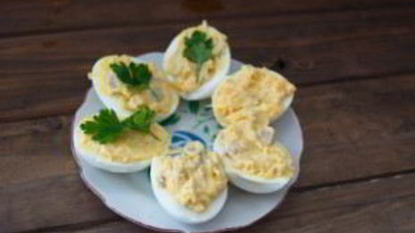 яйца, фаршированные сельдью