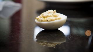 Яйца фаршированные желтком