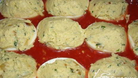 запеченные фаршированные яйца