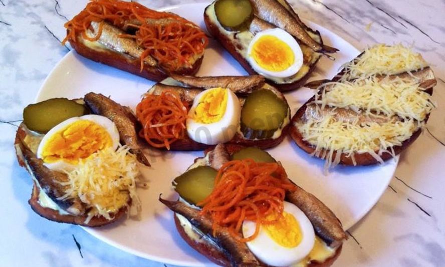 Рецепт бутерброды со шпротами гренки