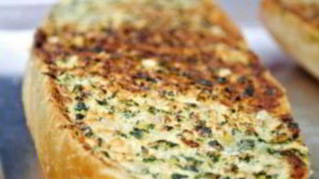 чесночно-сырные гренки