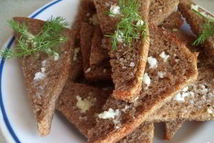 Чесночные гренки в духовке