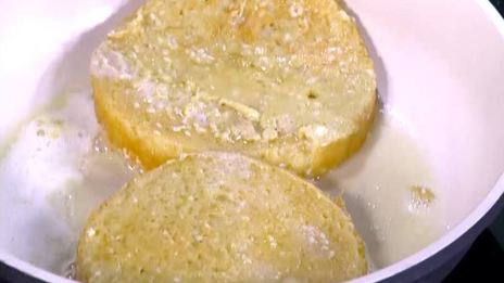 французские гренки с апельсином и ягодами