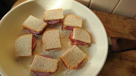 горячие мини-гренки