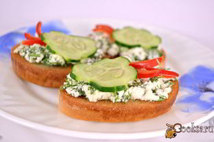 Гренки с брынзой