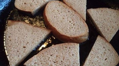 гренки с чесноком на сковороде